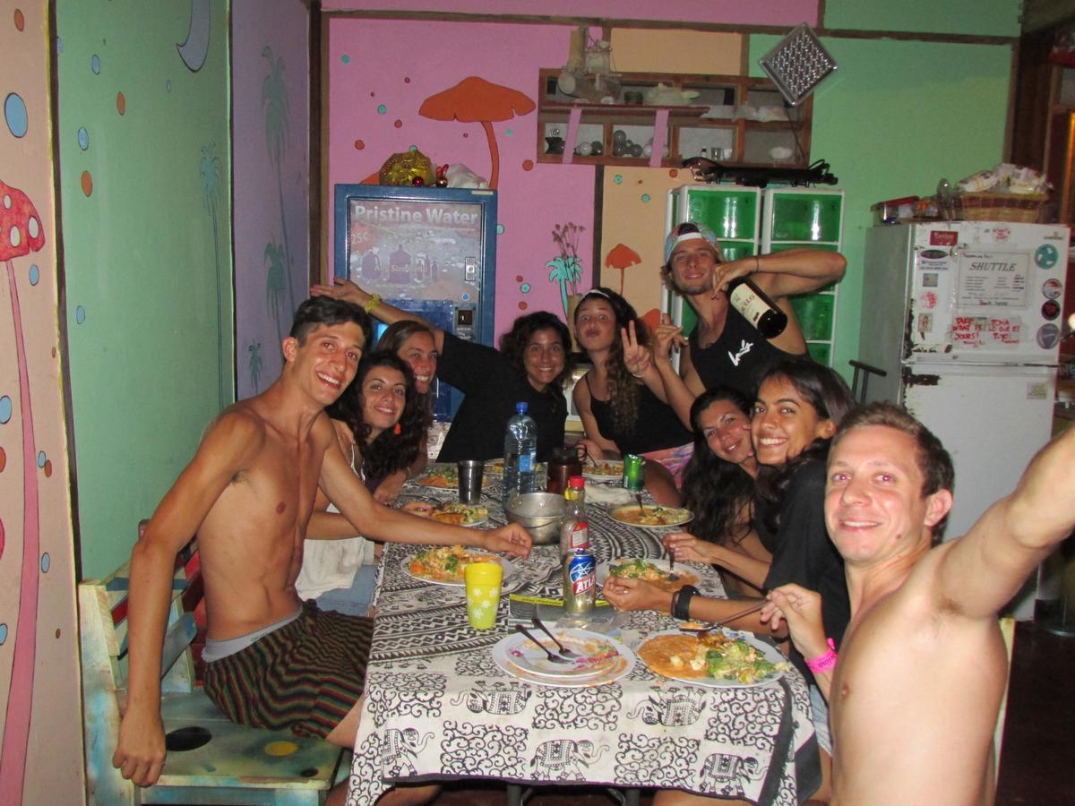 Coconut Hostel Bocas Town Exterior foto