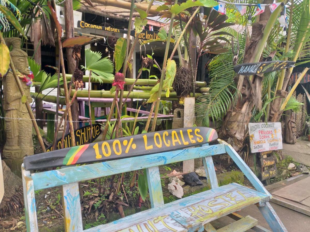 Coconut Hostel Bocas Town Exterior foto